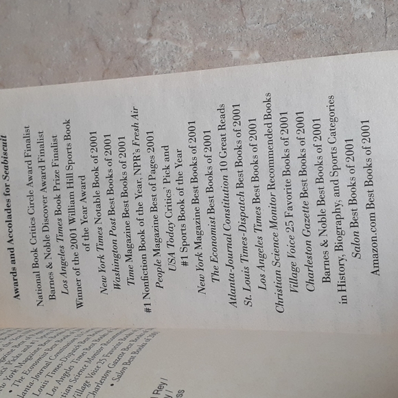 Seabiscuit:An American Legend by Laura Hillenbrand, Nonfiction Book - Picture 6 of 8